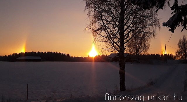 Melléknap, napkutya – Sivuauringot
